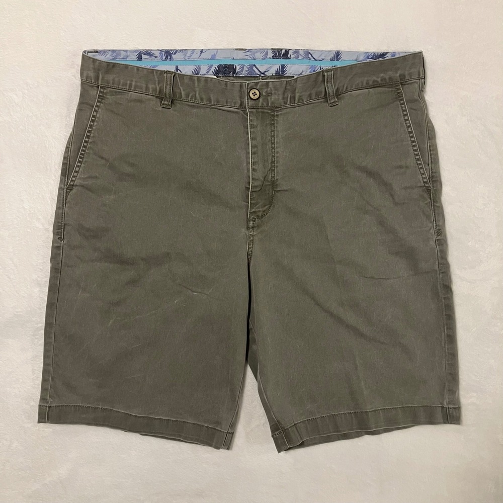 Tommy Bahama Boracay 10" Chino Shorts Men's Size 38 Army Green Flat Front Preppy